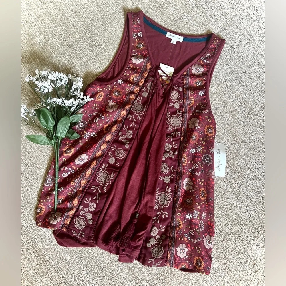 Skylar + Jade NWT Floral Criss Cross Lace-Up Tank Top - Small